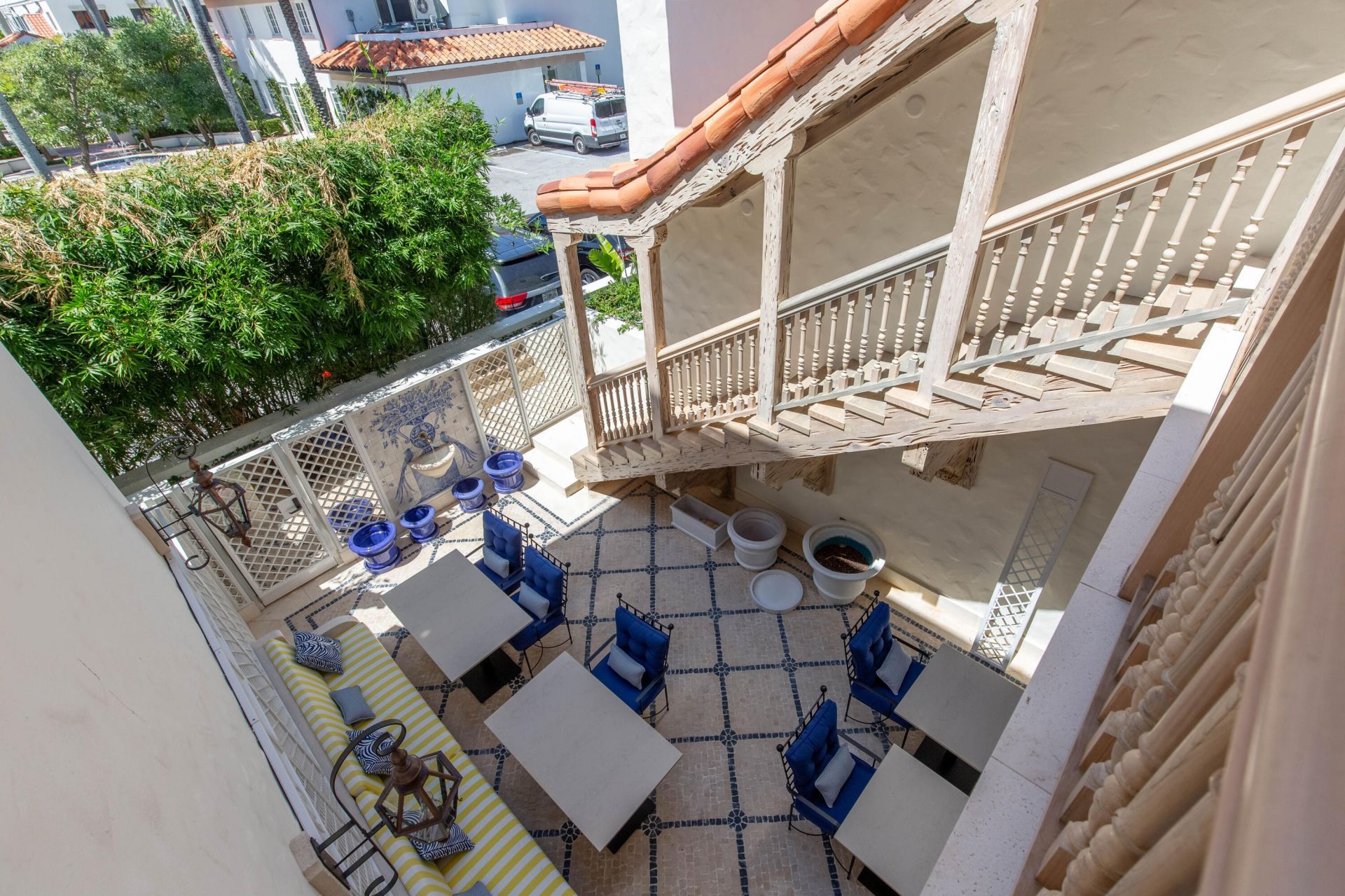 236 Phipps Plaza, Unit 202, Palm Beach, FL 33480 Photo