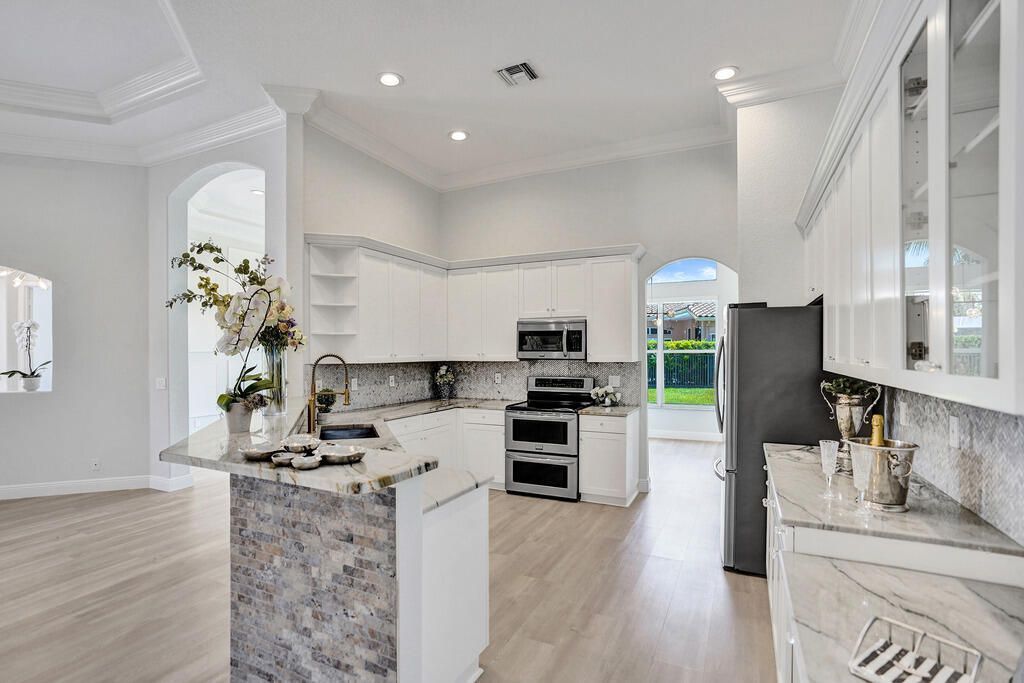 2933 E Fontana Court, Royal Palm Beach, FL 33411 Photo