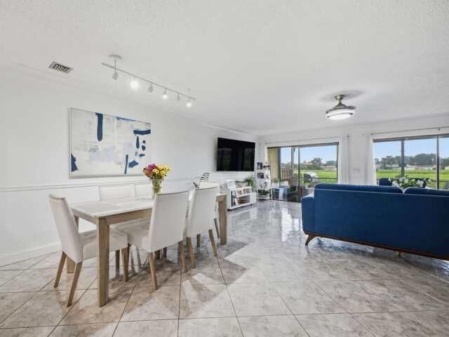 1800 Embassy Drive, Unit 132, West Palm Beach, FL 33401 Photo