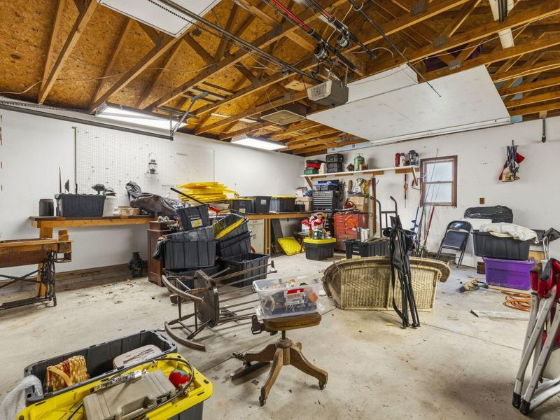 213 S Walnut Street , Baltimore, OH 43105 Photo 38