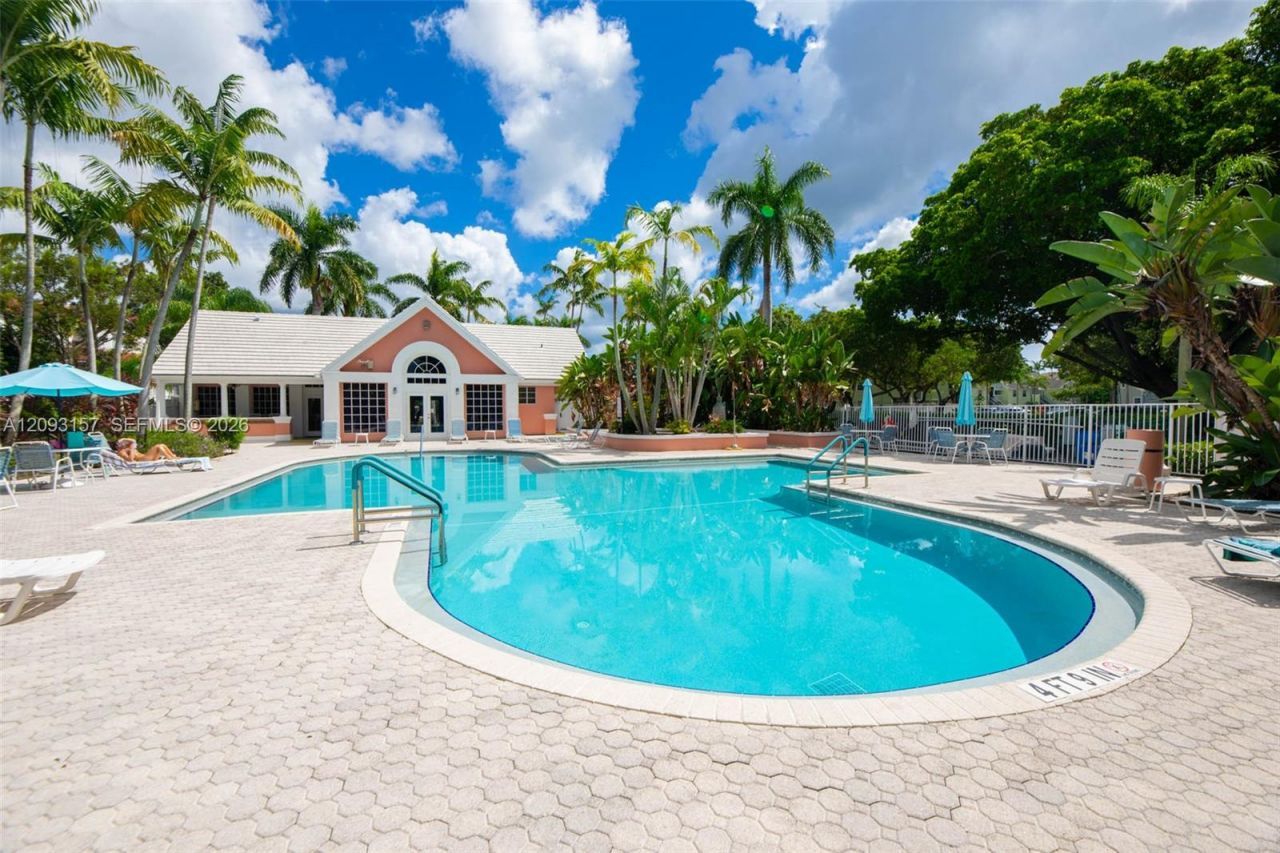 1020 Crystal Way , Unit C, Delray Beach, FL 33444 Photo