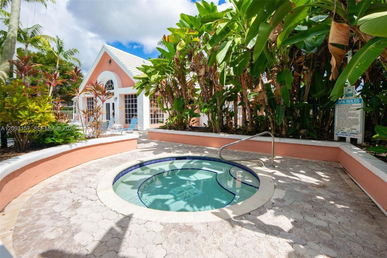 1020 Crystal Way , Unit C, Delray Beach, FL 33444 Photo