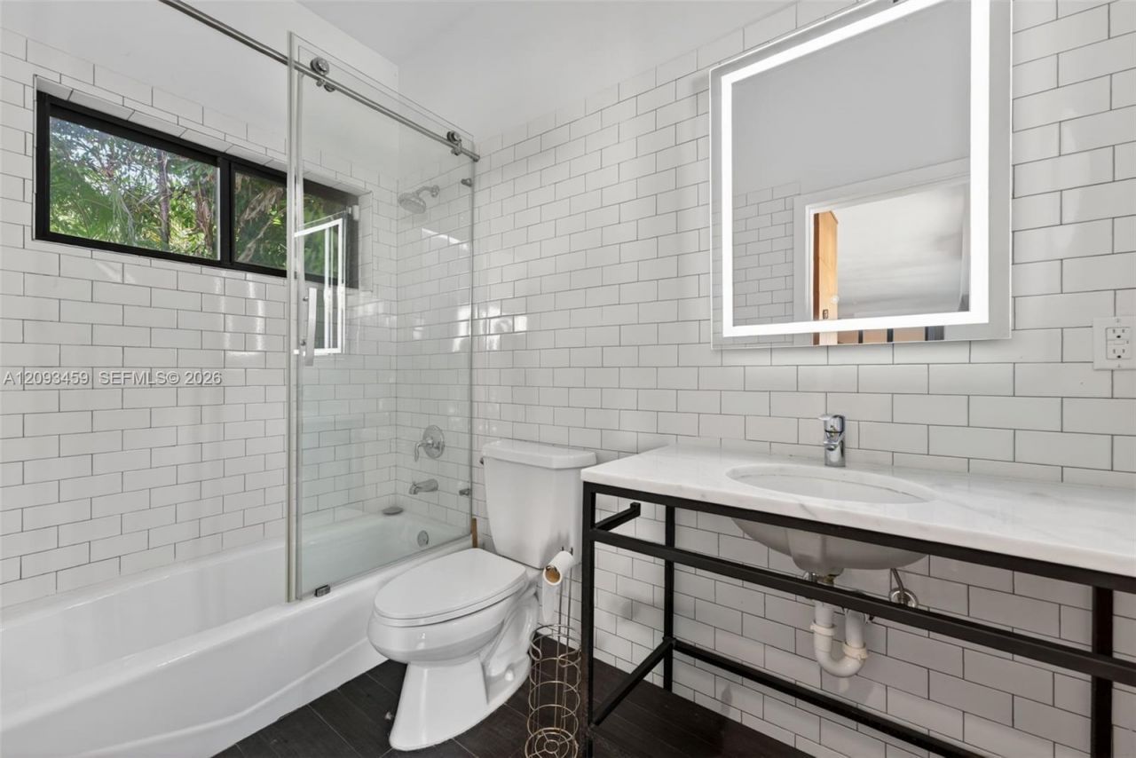 4353 Alton Rd , Miami Beach, FL 33140 Photo