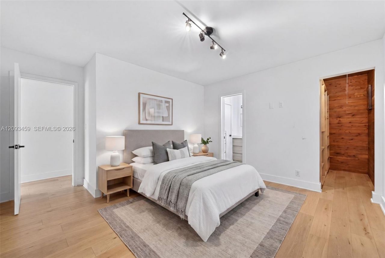 4353 Alton Rd , Miami Beach, FL 33140 Photo