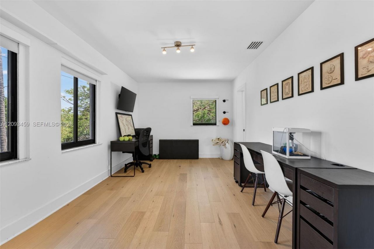 4353 Alton Rd , Miami Beach, FL 33140 Photo