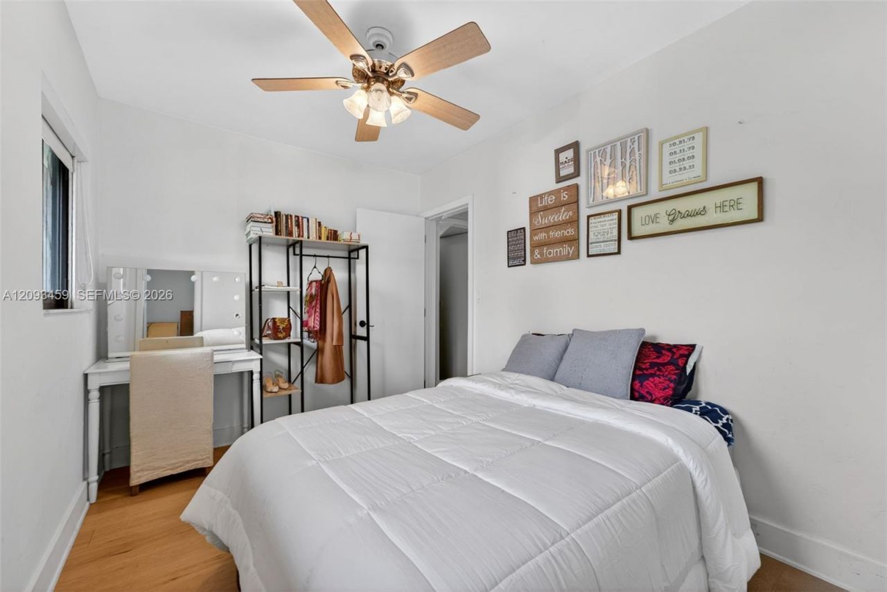 4353 Alton Rd , Miami Beach, FL 33140 Photo
