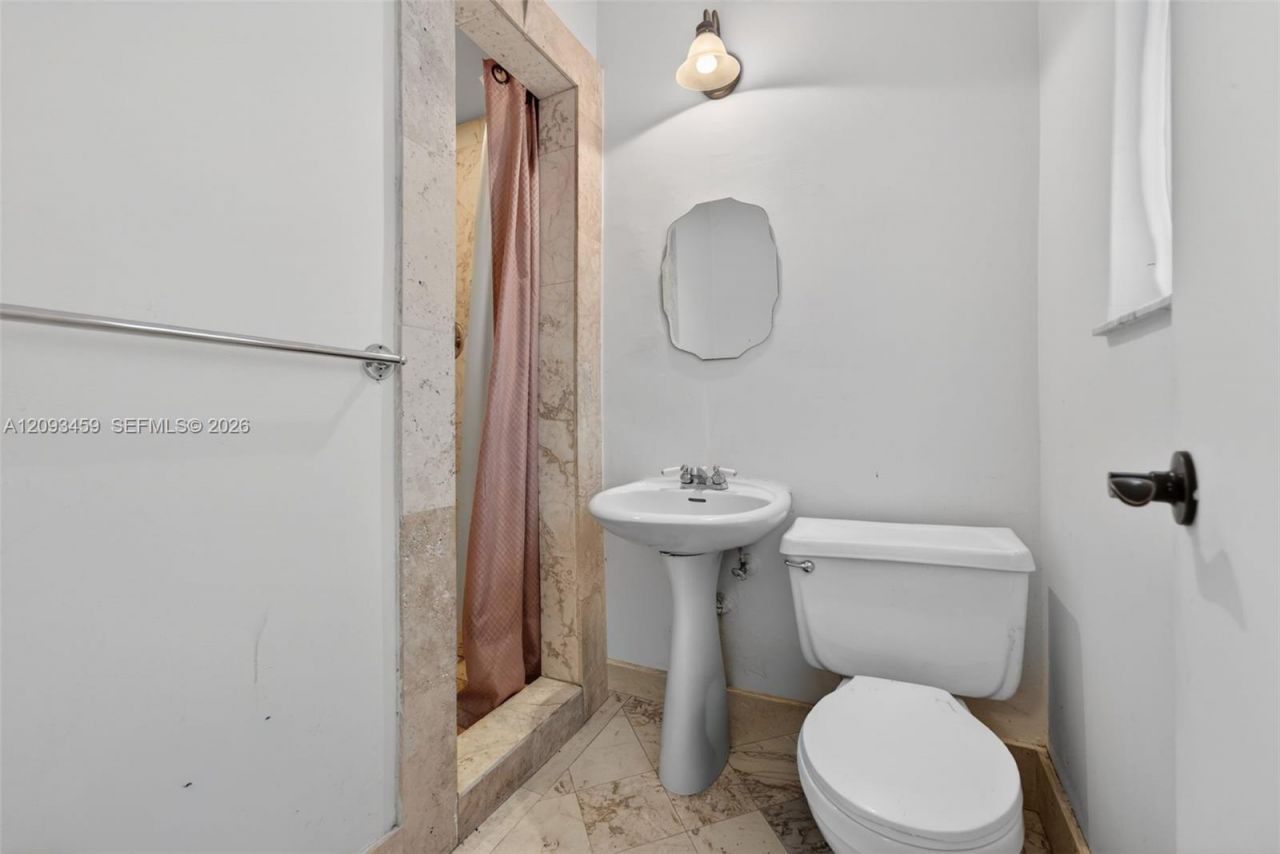 4353 Alton Rd , Miami Beach, FL 33140 Photo