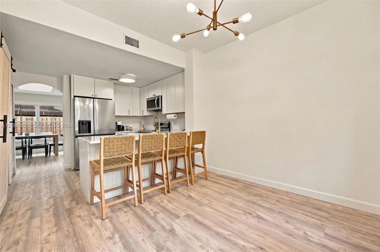 8531 NW 139th Ter, Unit 1406, Miami Lakes, FL 33016 Photo