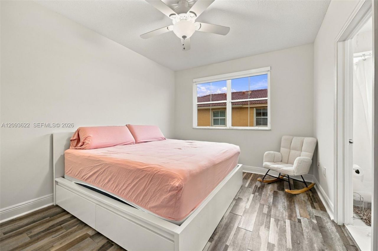 8531 NW 139th Ter, Unit 1406, Miami Lakes, FL 33016 Photo