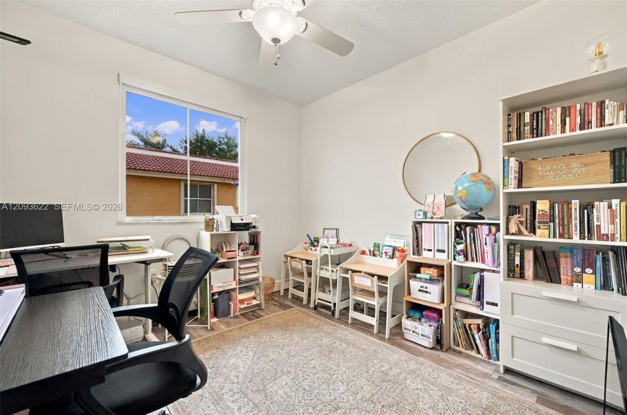 8531 NW 139th Ter, Unit 1406, Miami Lakes, FL 33016 Photo