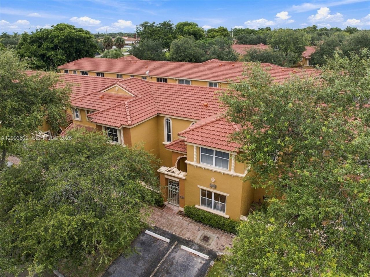 8531 NW 139th Ter, Unit 1406, Miami Lakes, FL 33016 Photo