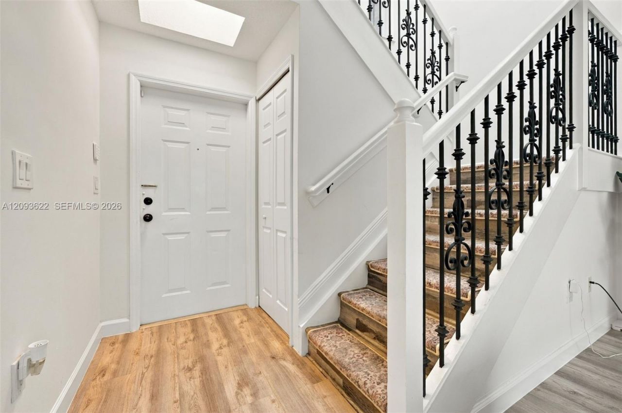 8531 NW 139th Ter, Unit 1406, Miami Lakes, FL 33016 Photo