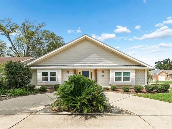 1918 HOUMA Boulevard , Metairie, LA 70001