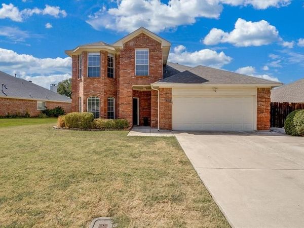 908 Dallas Lane, Lewisville, TX 75067