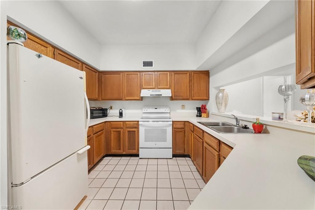 1833 Courtyard Way , Unit 105, Naples, FL 34112 Photo