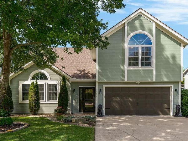 906 16th Avenue, Greenwood, MO 64034