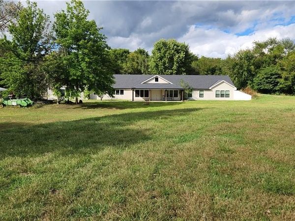 3 Kendi Lane, Belton, MO 64012