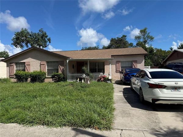 9085 ARNDALE CIRCLE , TAMPA, FL 33615