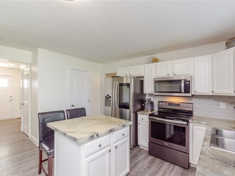 583 Skodborg Drive, Eaton, OH 45320 Photo 5