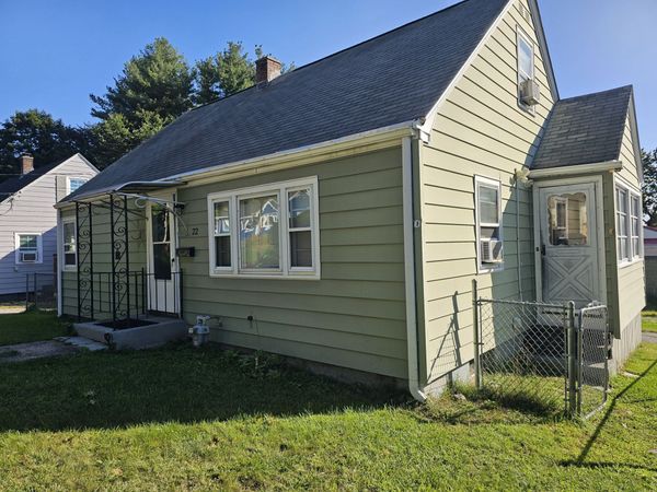 22 Winchester Ave, Worcester, MA 01603
