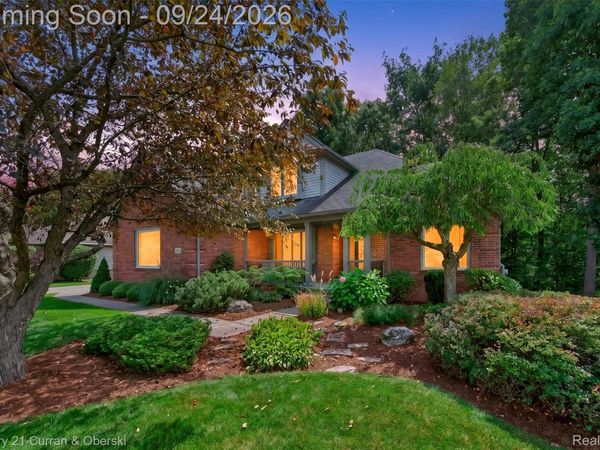 1230 Cottonwood Street , Orion Township, Mi 48360