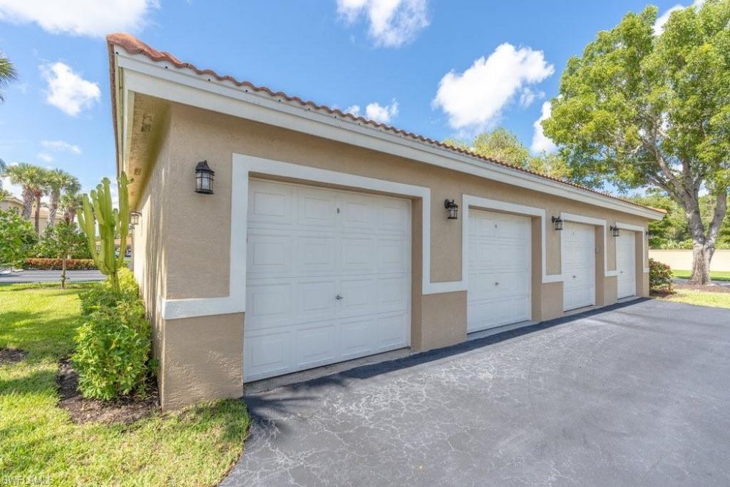 6544 Huntington Lakes Cir , Unit 204, Naples, FL 34119 Photo
