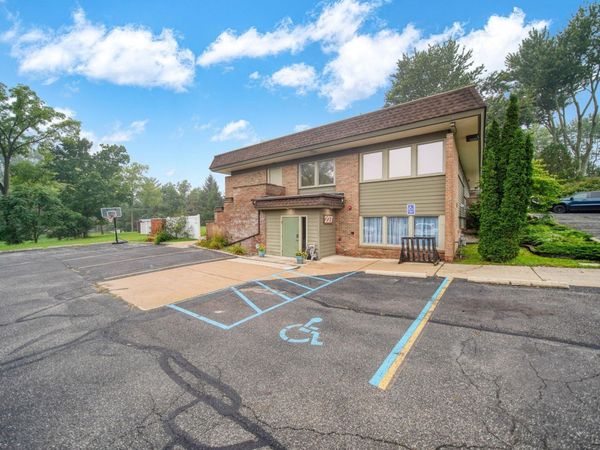 227 Riverside , Adrian, MI 49221