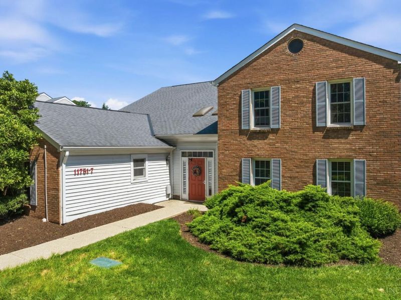 11753 Rose Lane, Unit 2, Springdale, OH 45246 Photo 2