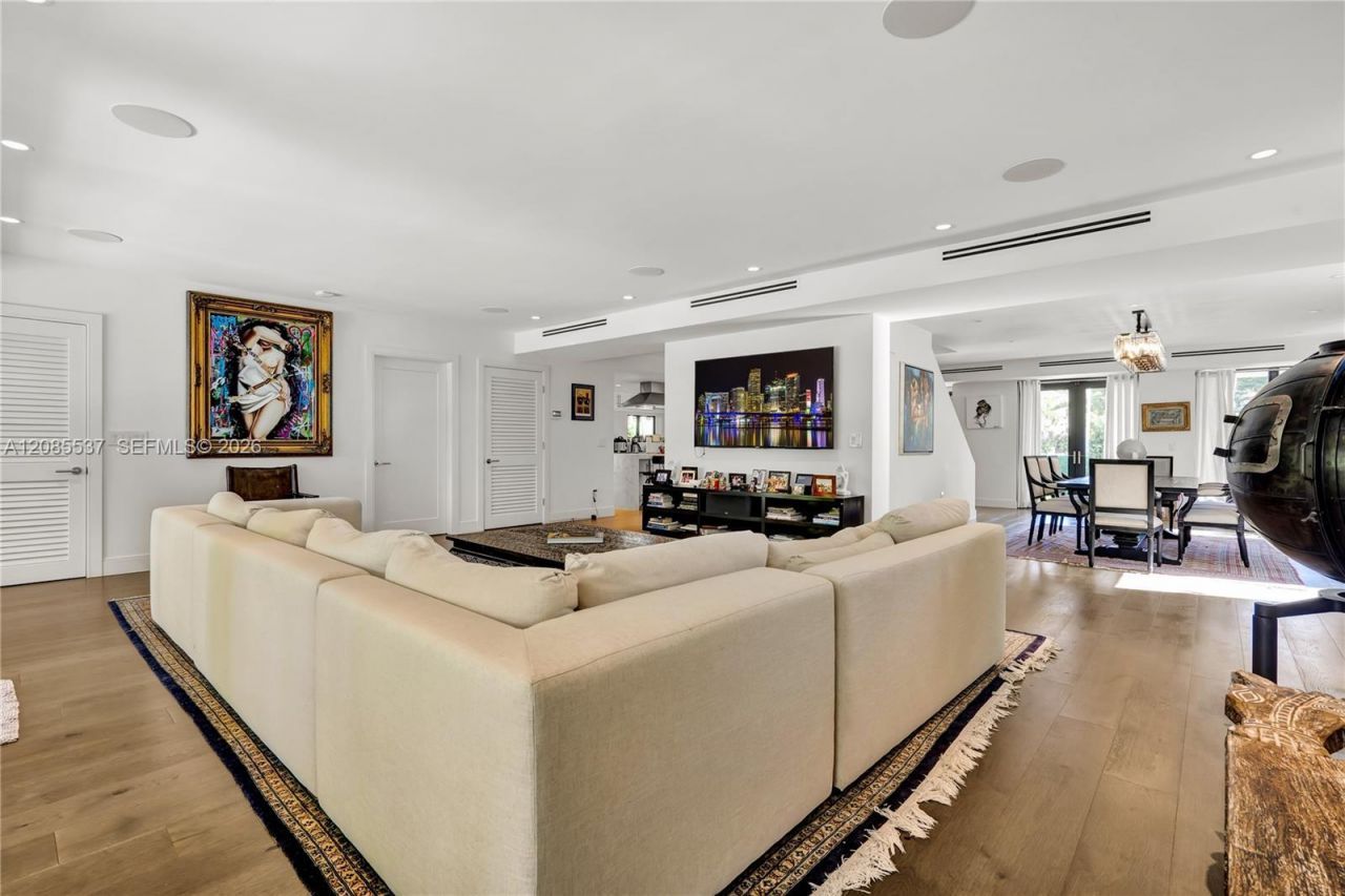 2802 Prairie Ave, Miami Beach, FL 33140 Photo
