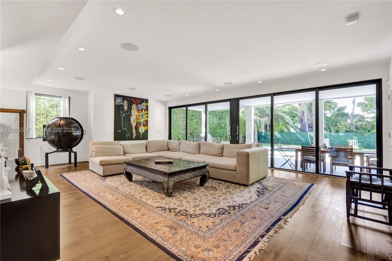 2802 Prairie Ave, Miami Beach, FL 33140 Photo