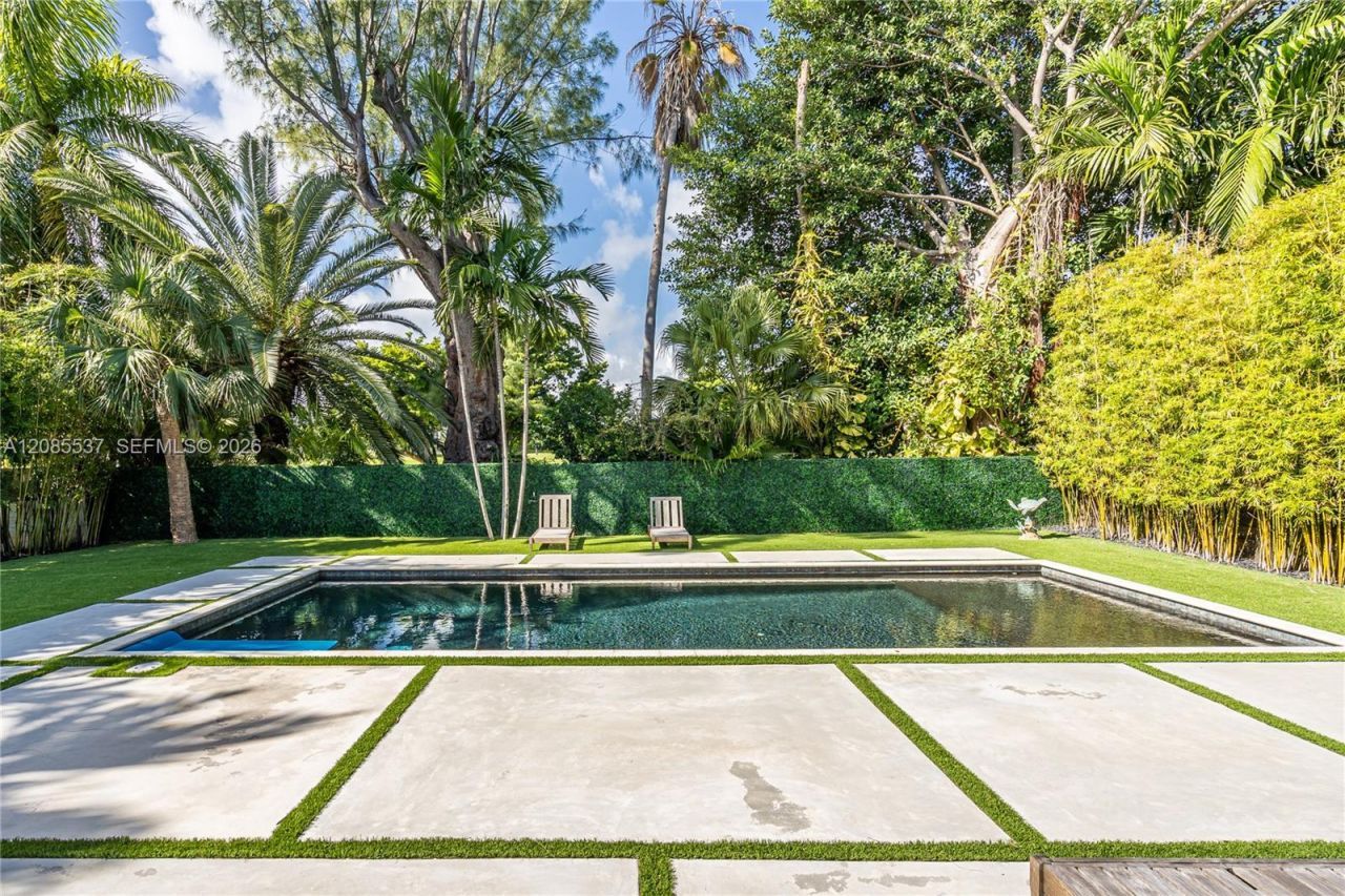 2802 Prairie Ave, Miami Beach, FL 33140 Photo