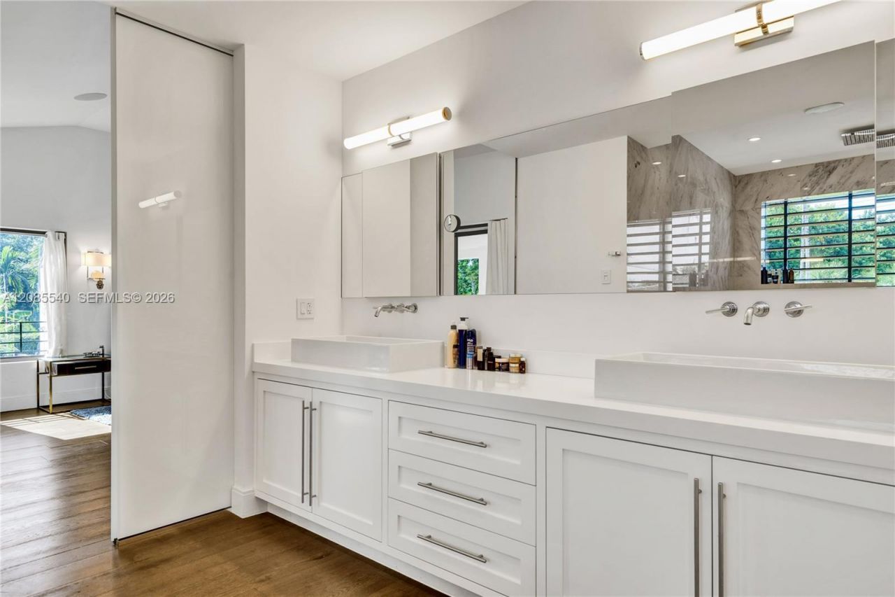 2802 Prairie Ave, Miami Beach, FL 33140 Photo