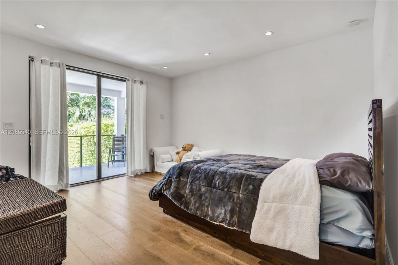 2802 Prairie Ave, Miami Beach, FL 33140 Photo