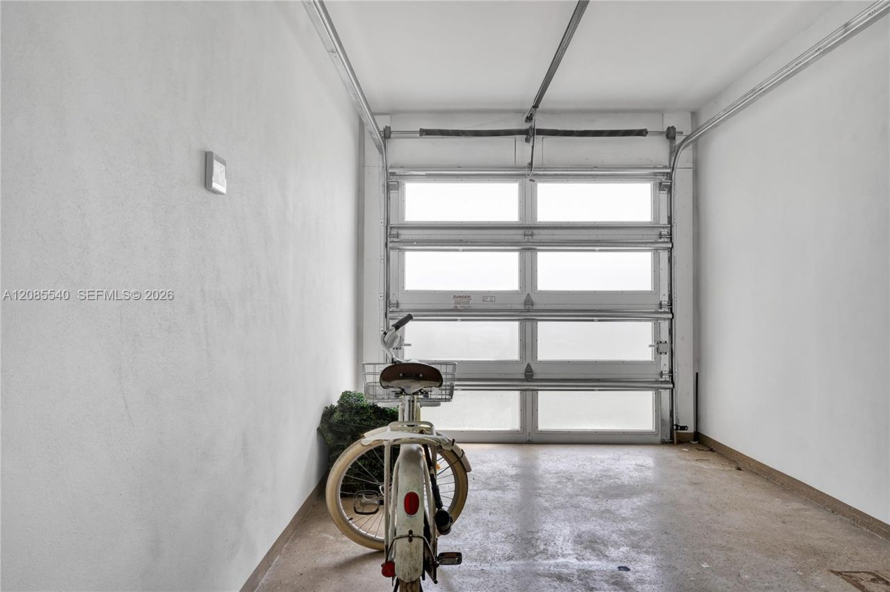 2802 Prairie Ave, Miami Beach, FL 33140 Photo