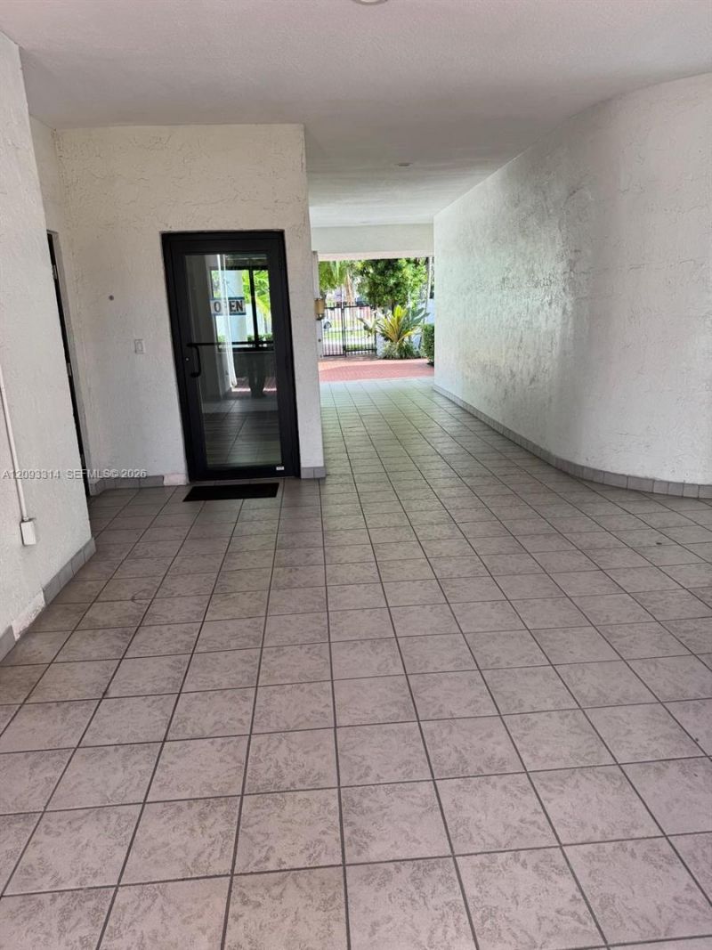 Please Call For Address, Miami, FL 33183 Photo