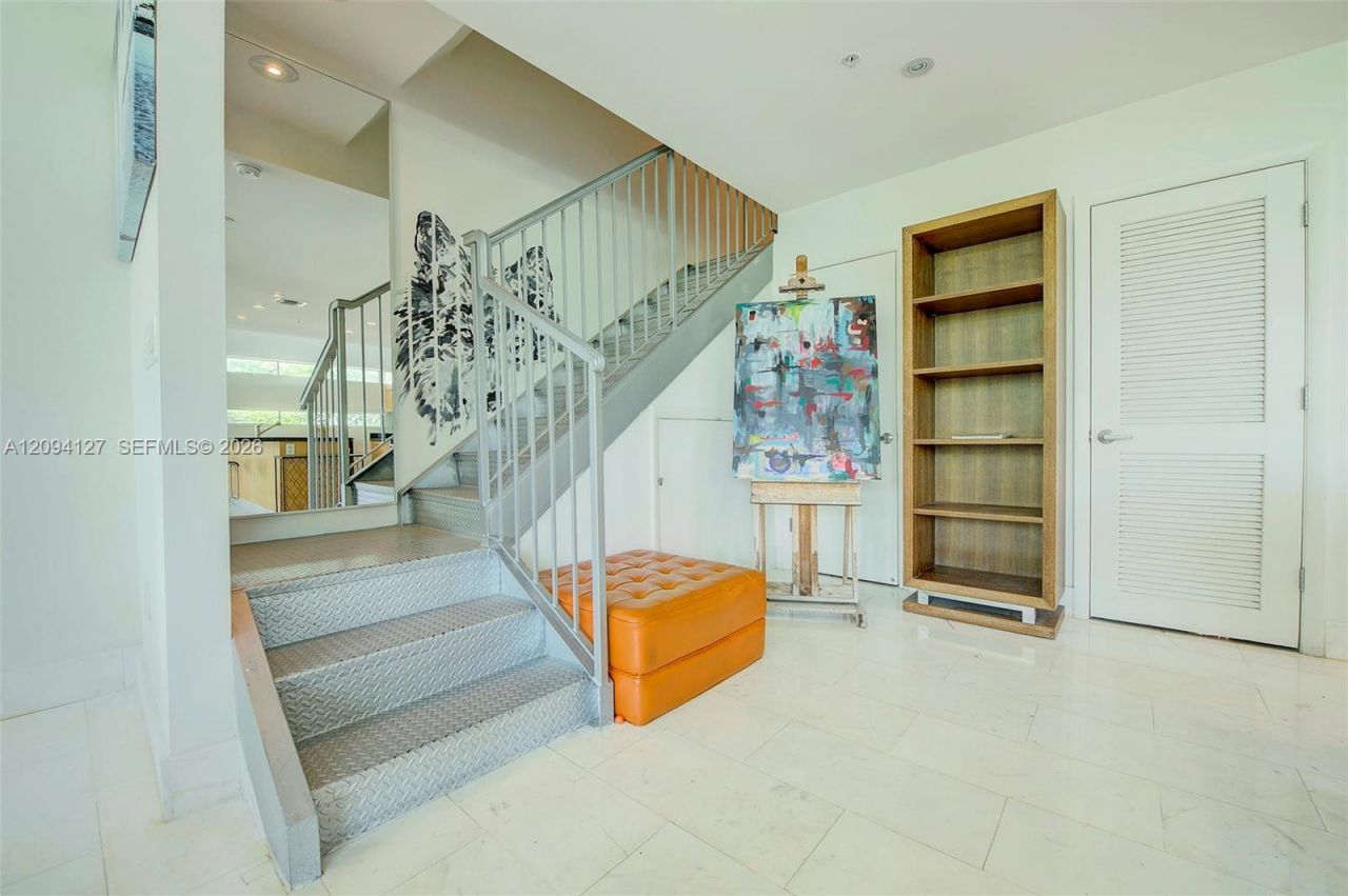 1577 Bay Rd , Unit 201, Miami Beach, FL 33139 Photo