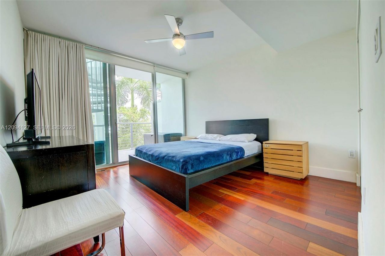 1577 Bay Rd , Unit 201, Miami Beach, FL 33139 Photo