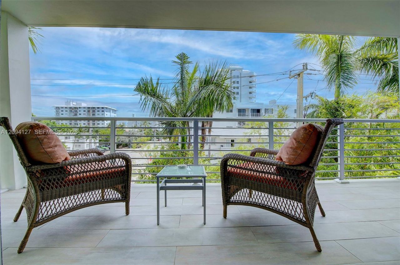 1577 Bay Rd , Unit 201, Miami Beach, FL 33139 Photo