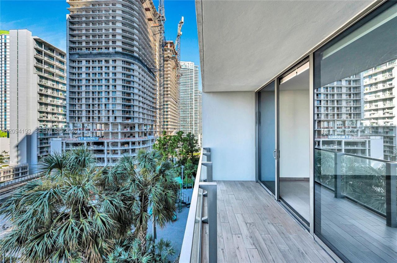 88 SW 7th St , Unit 806, Miami, FL 33130 Photo