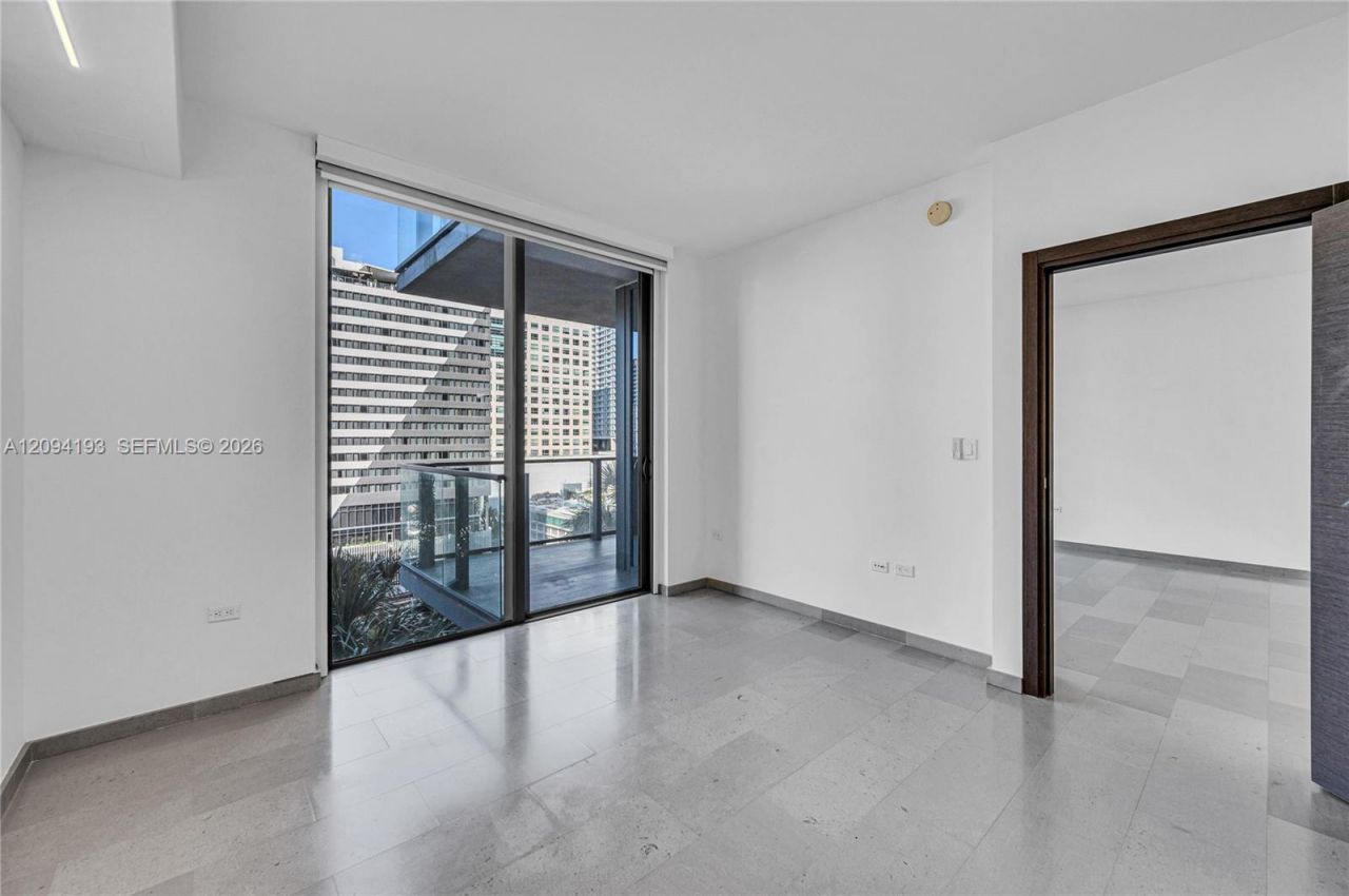 88 SW 7th St , Unit 806, Miami, FL 33130 Photo