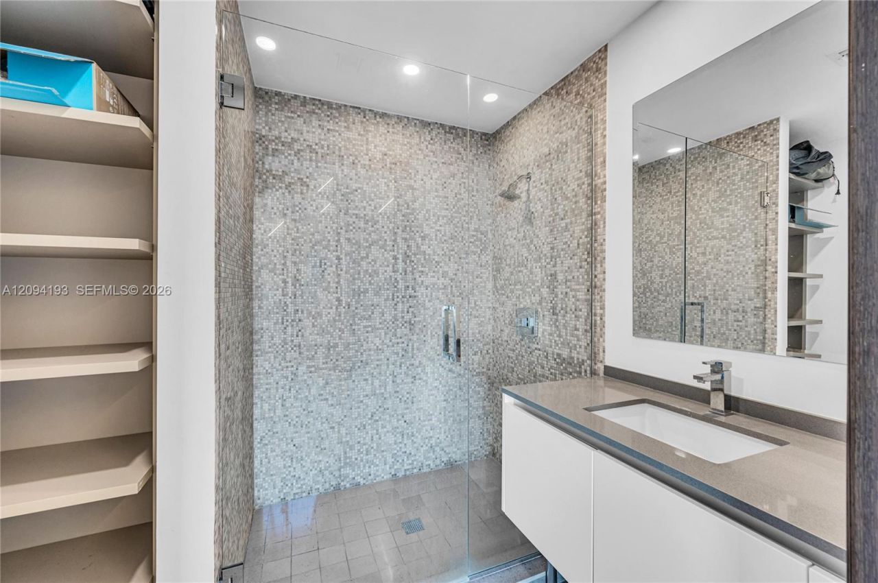 88 SW 7th St , Unit 806, Miami, FL 33130 Photo