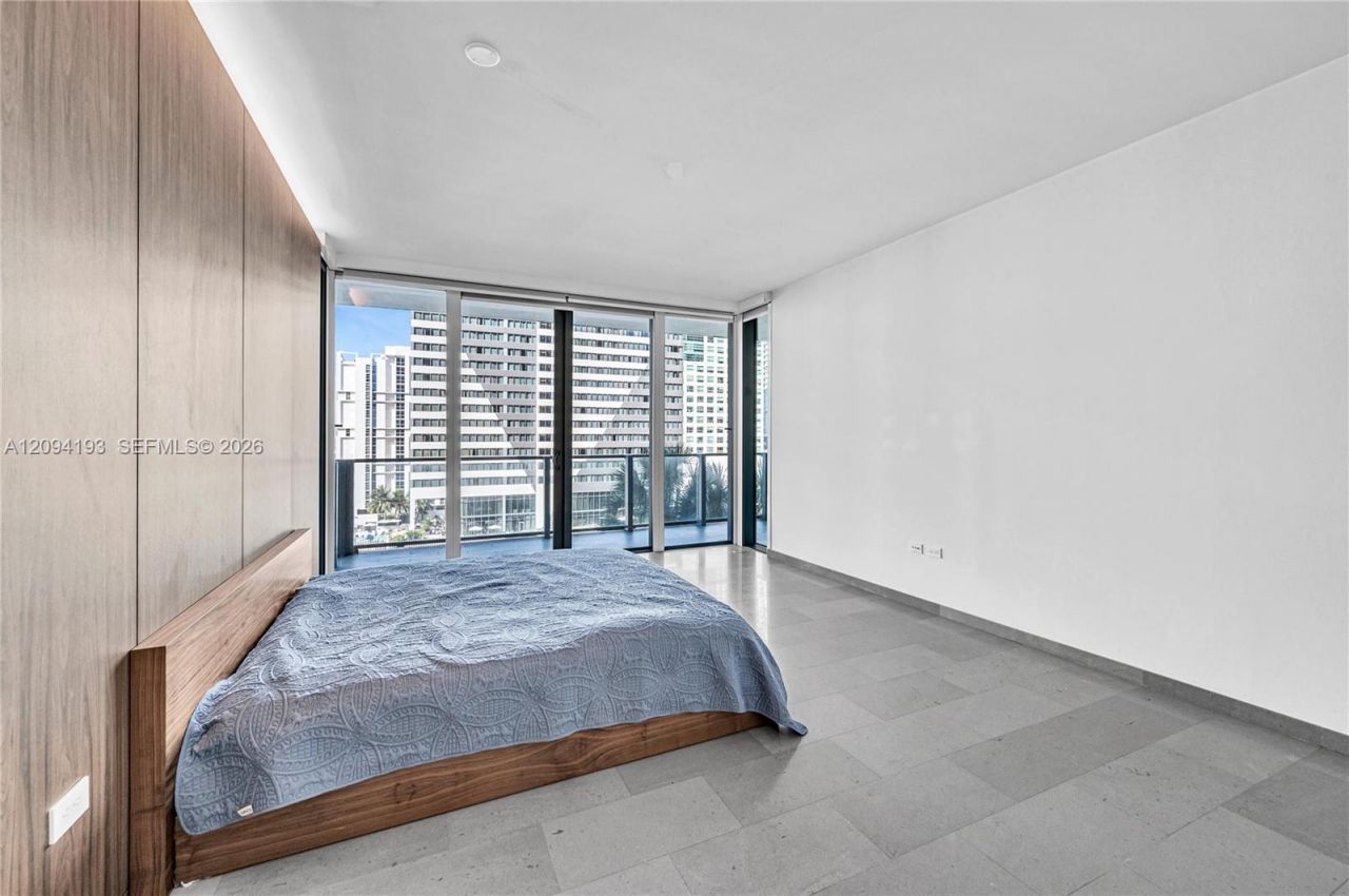 88 SW 7th St , Unit 806, Miami, FL 33130 Photo