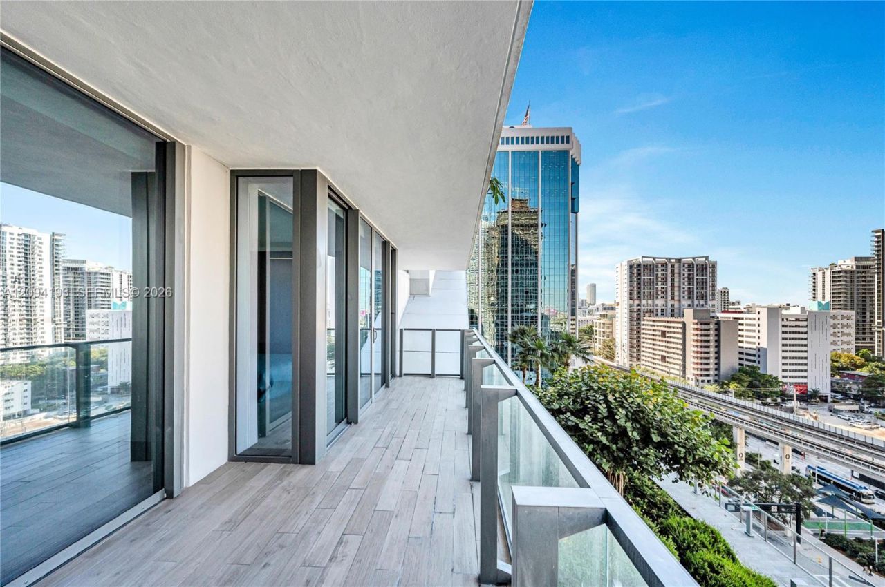 88 SW 7th St , Unit 806, Miami, FL 33130 Photo