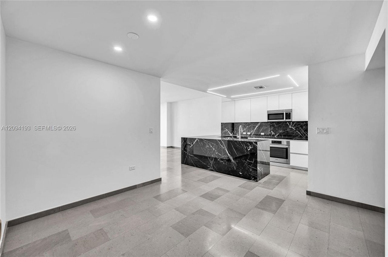 88 SW 7th St , Unit 806, Miami, FL 33130 Photo