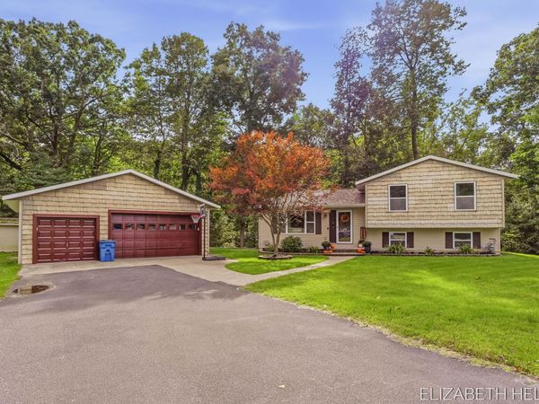 104 Glenn Street, Allegan, MI 49010