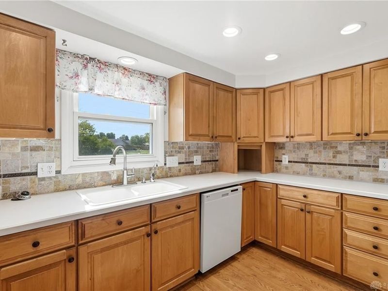 2033 Malibu Trail, Xenia, OH 45385 Photo 21