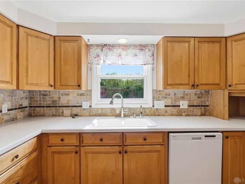 2033 Malibu Trail, Xenia, OH 45385 Photo 22