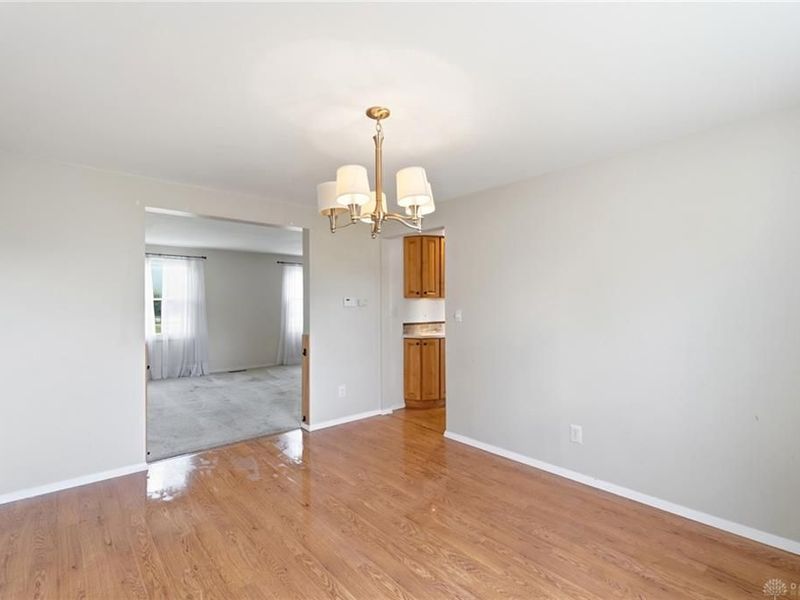 2033 Malibu Trail, Xenia, OH 45385 Photo 4