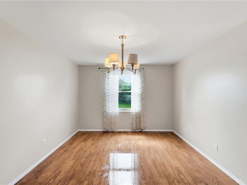 2033 Malibu Trail, Xenia, OH 45385 Photo 6