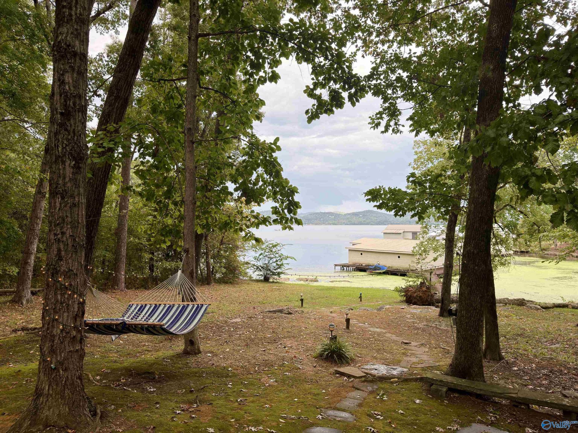860 Pine Island Circle, Scottsboro, AL 35769 Main Photo